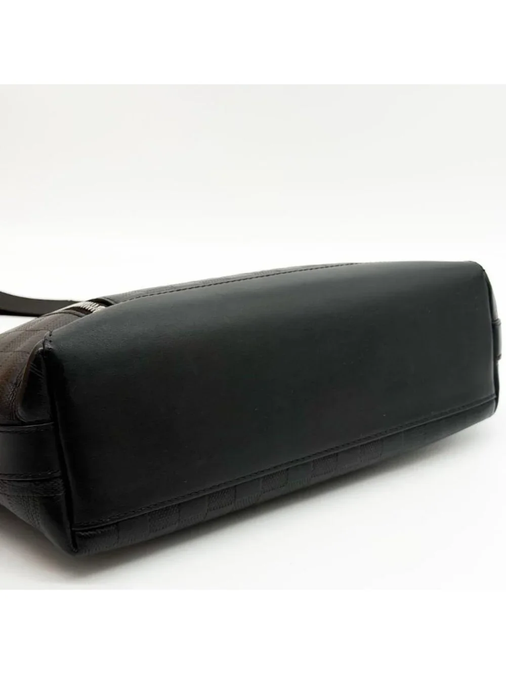 Louis Vuitton Messenger PM Damier Infini Black